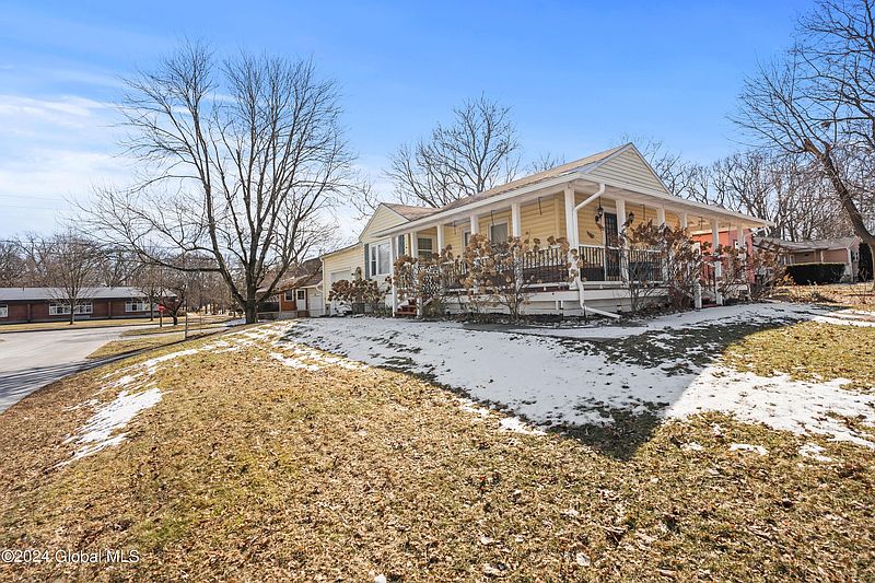 2nd image of 98 Steers Avenue
