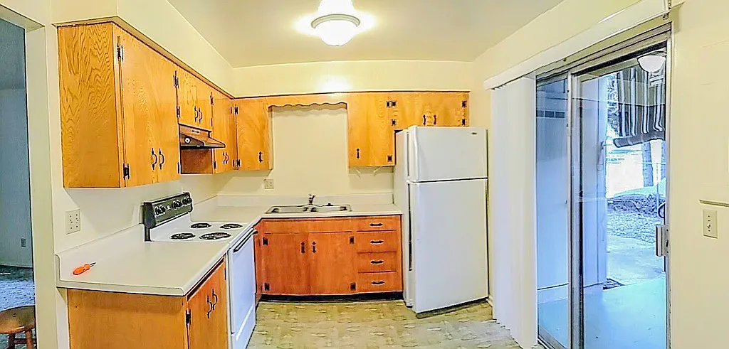 2 bed, 700 sqft, $1,200 — Photo 1