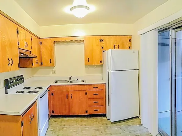 525 NW C St #C, Grants Pass, OR 97526