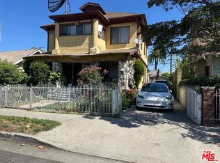 937 W 52nd St, Los Angeles, CA 90037