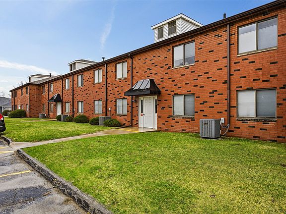 2nd image of 830 Kerry Ln SE APT 19