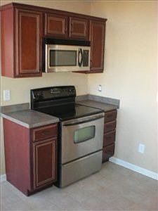 3rd image of 3513 Southwood Dr