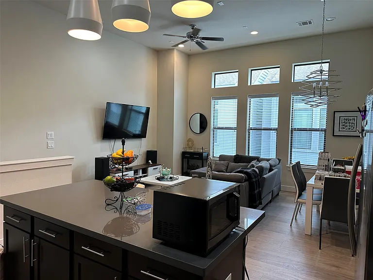 2616 Riverside Dr #B — Photo 9