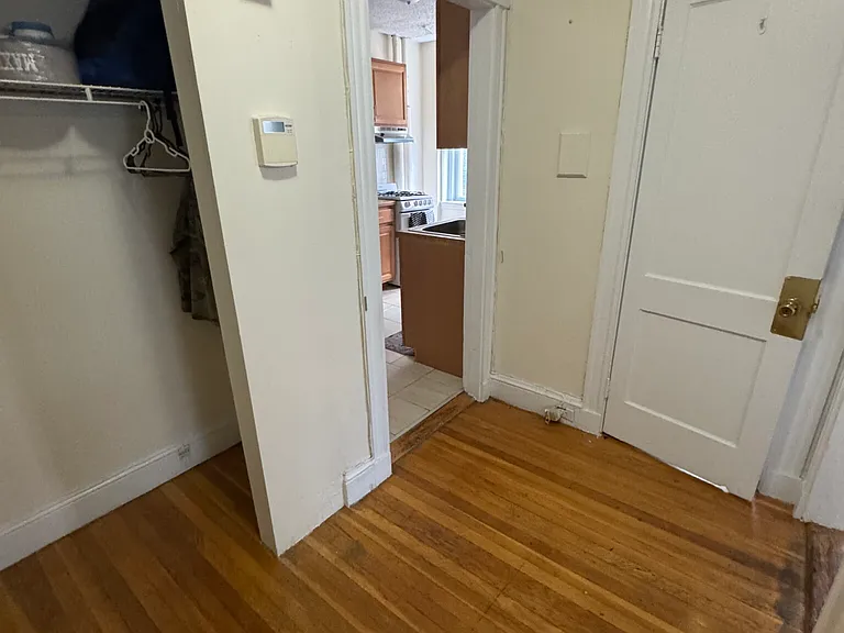 5 Barrows St #1 — Photo 6