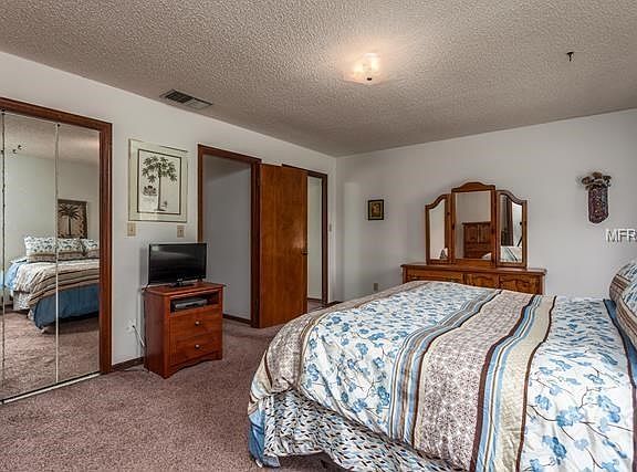 5th image of 104 Essary St S
