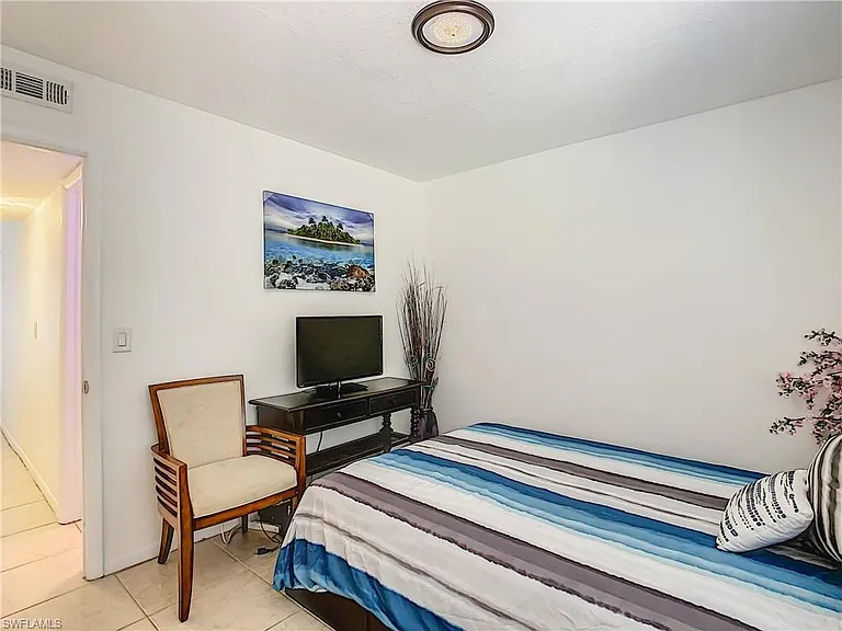 4625 Bayshore Dr #D8 — Photo 25
