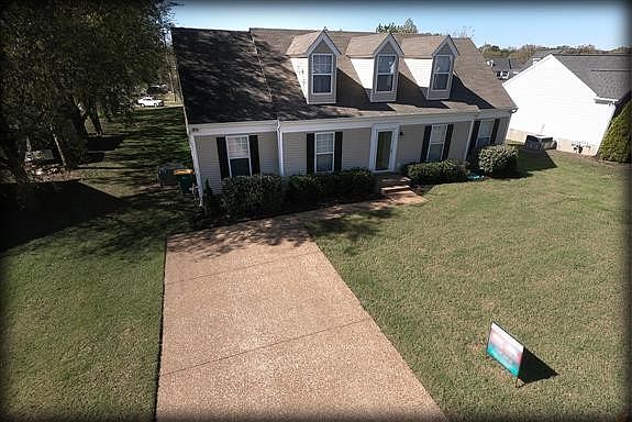 2nd image of 2831 Scoville Ln