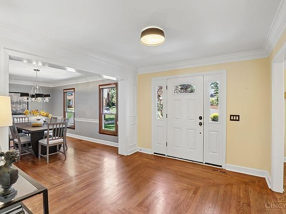 4th image of 8383 Ellenwoods Dr