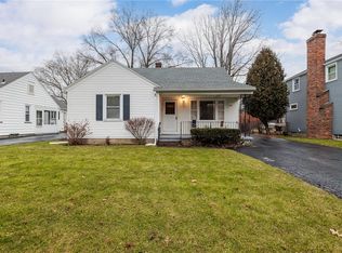 376 Colebourne Rd, Rochester, NY 14609