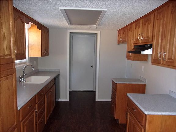 4th image of 3112 S 211 East Ave