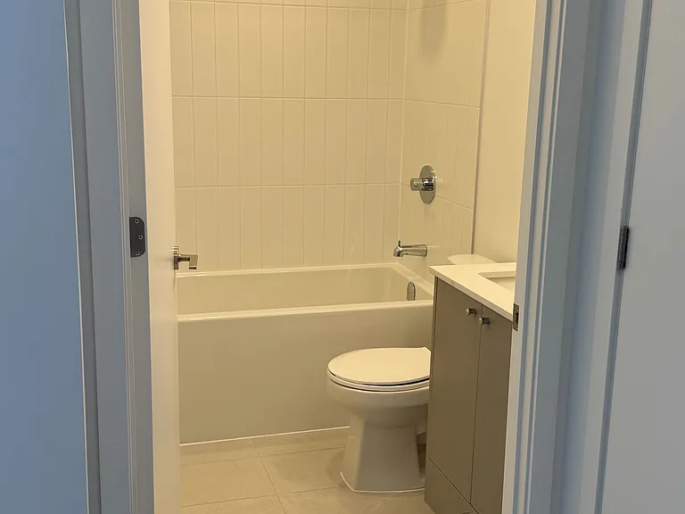 10 Oak St #1609 — Photo 11