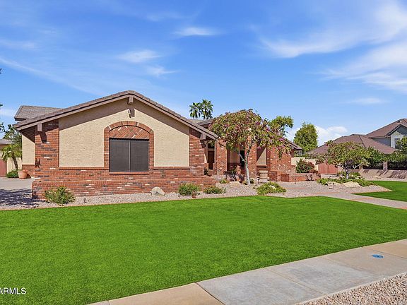 4th image of 602 E CARVER Road