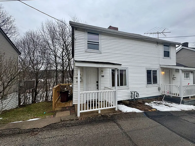470-474 Spang Ave — Photo 34