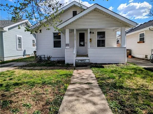 1217 E 24th Ave, Kansas City, MO 64116