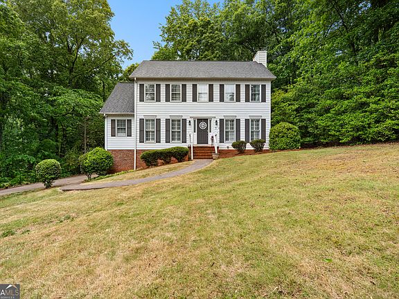 2nd image of 129 Lismore Dr