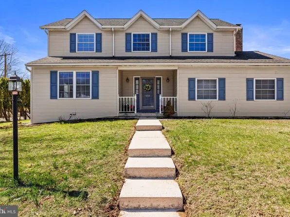 6551 Baywood Dr, Harrisburg, PA 17111