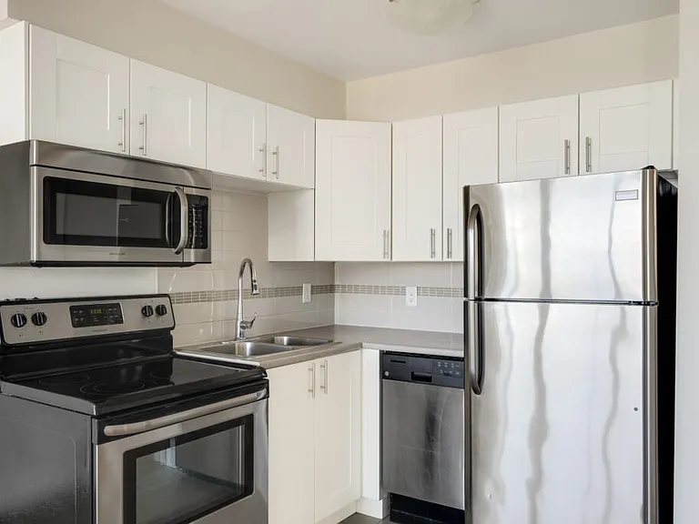 450 Dallas Rd #504 — Photo 40