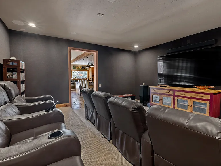 234 Solomons Ln — Photo 9