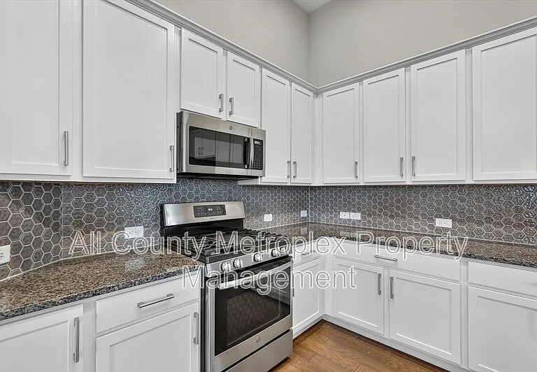 1602 Emerald Brook Ct — Photo 14