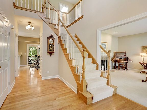 3rd image of 54 Park View Ln
