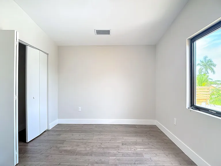 2505 Storter Ave — Photo 30