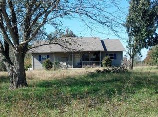 3154 E Stinson Rd, Lafayette, TN 37083
