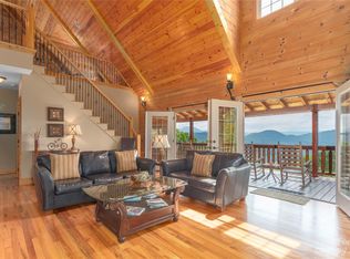 18 Bountiful Ln, Waynesville, NC 28785