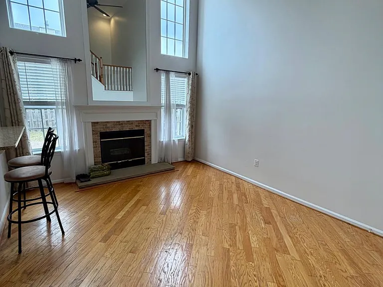 113 Broadleaf Pl — Photo 8