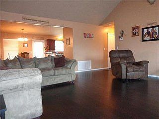 4th image of 41110 Cottage Dr