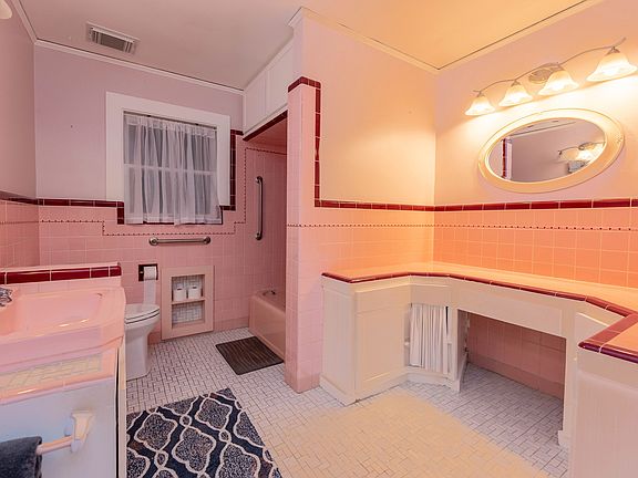 2nd image of 4301 Avenue O