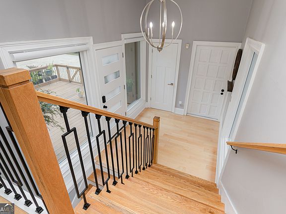 5th image of 371 Clear Spring Ct