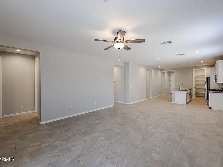 10813 W Tonto St — Photo 5