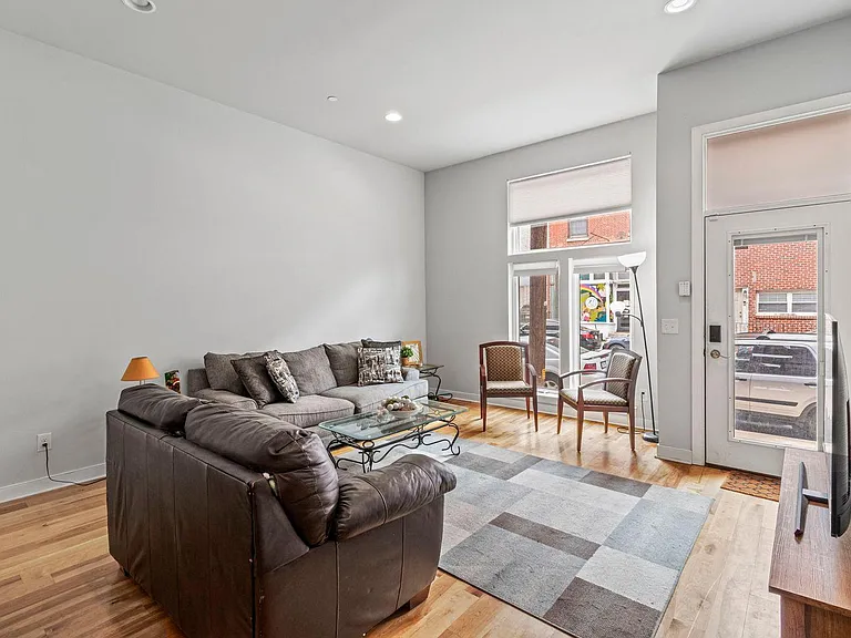 418 Fairmount Ave — Photo 23
