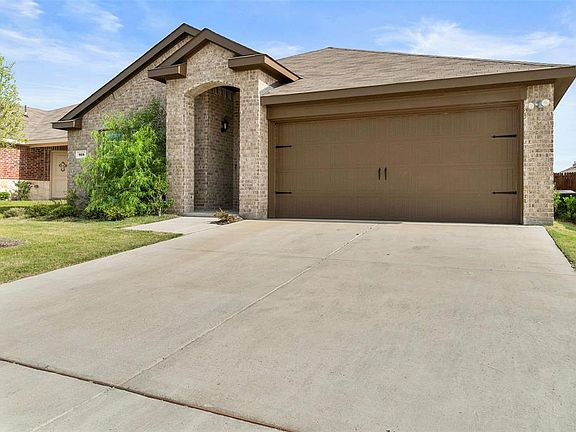 3rd image of 925 Newby Ln