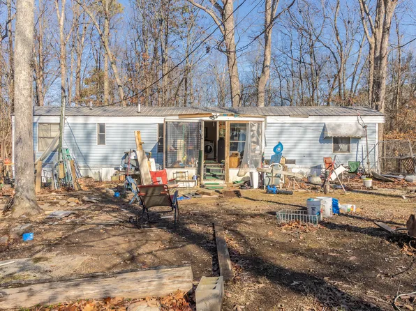 1204 Derby Dr, Cohutta, GA 30710
