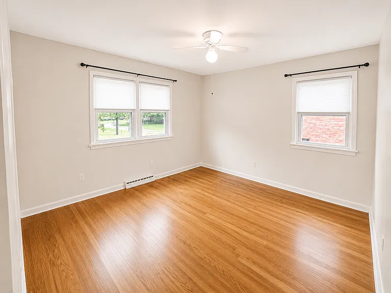 3931 Manner Dale Dr — Photo 9