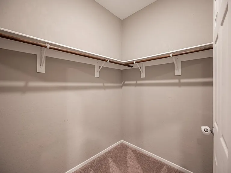 2715 Amazing Meadows Ave — Photo 28