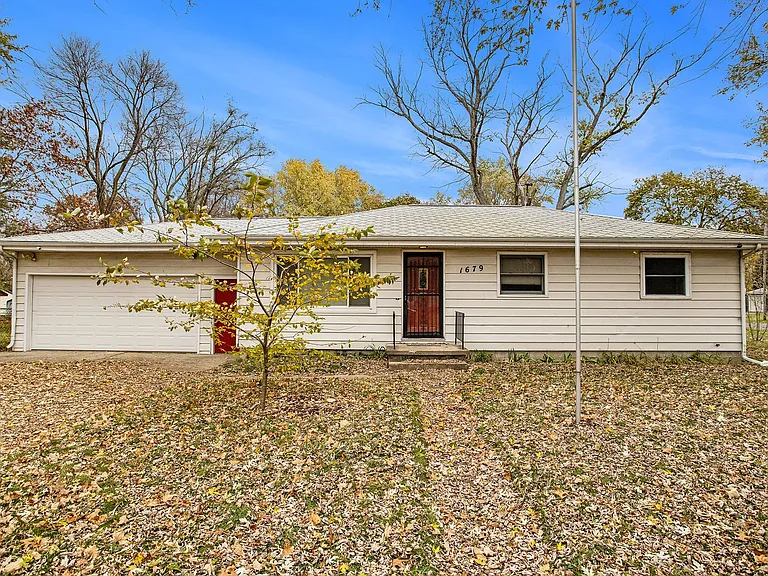 1679 Rosedale Ave — Photo 5