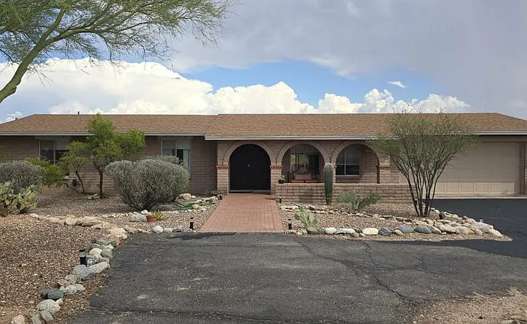 3588 E Gibbon Mountain Pl — Photo 1