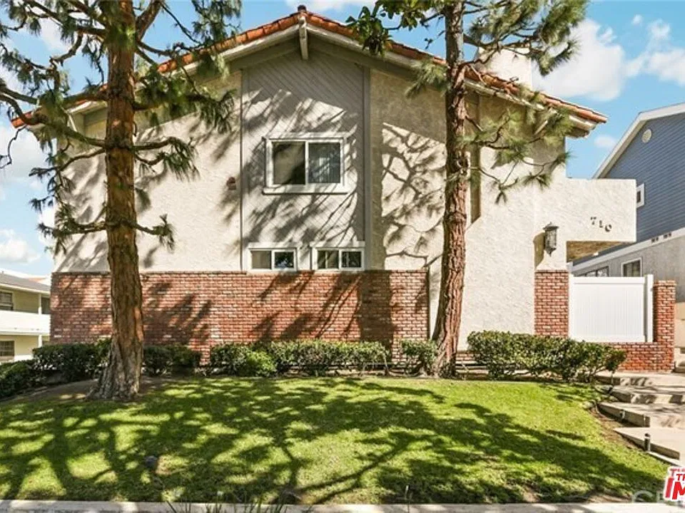 710 N Guadalupe Ave #6