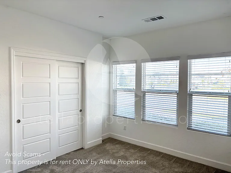 203 E Taylor Ave — Photo 3