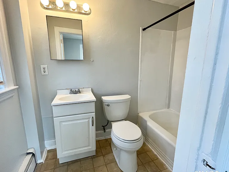 666 Main St #B1 — Photo 9