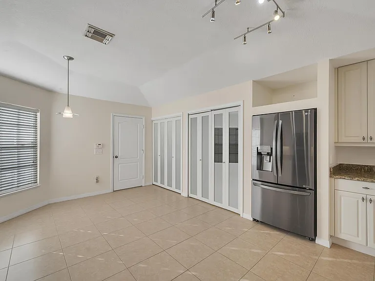 4209 SW McClellen St — Photo 8