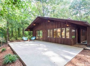 9413 Bartons Creek Rd, Raleigh, NC 27615