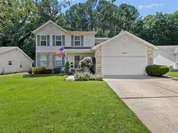 2236 Castlegate Dr, Imperial, MO 63052
