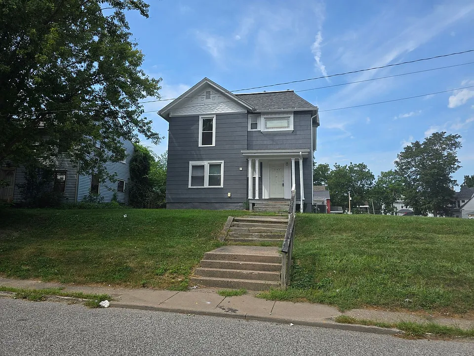 1708 Grand Ave