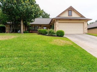 908 Timber View Dr, Bedford, TX 76021