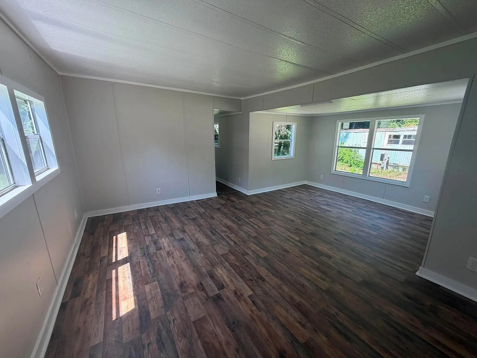 2 bed, $949 — Photo 2
