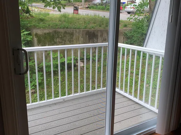 1530 Douglas Ave APT 6, North Providence, RI 02904