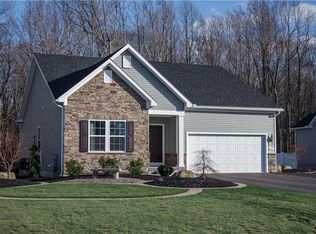 882 Bannerwood Dr, Ontario, NY 14519